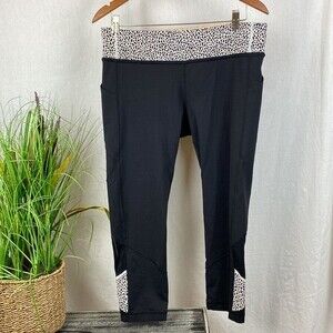 Lululemon Black Animal Print Mid Rise Capri Legging Pants 12